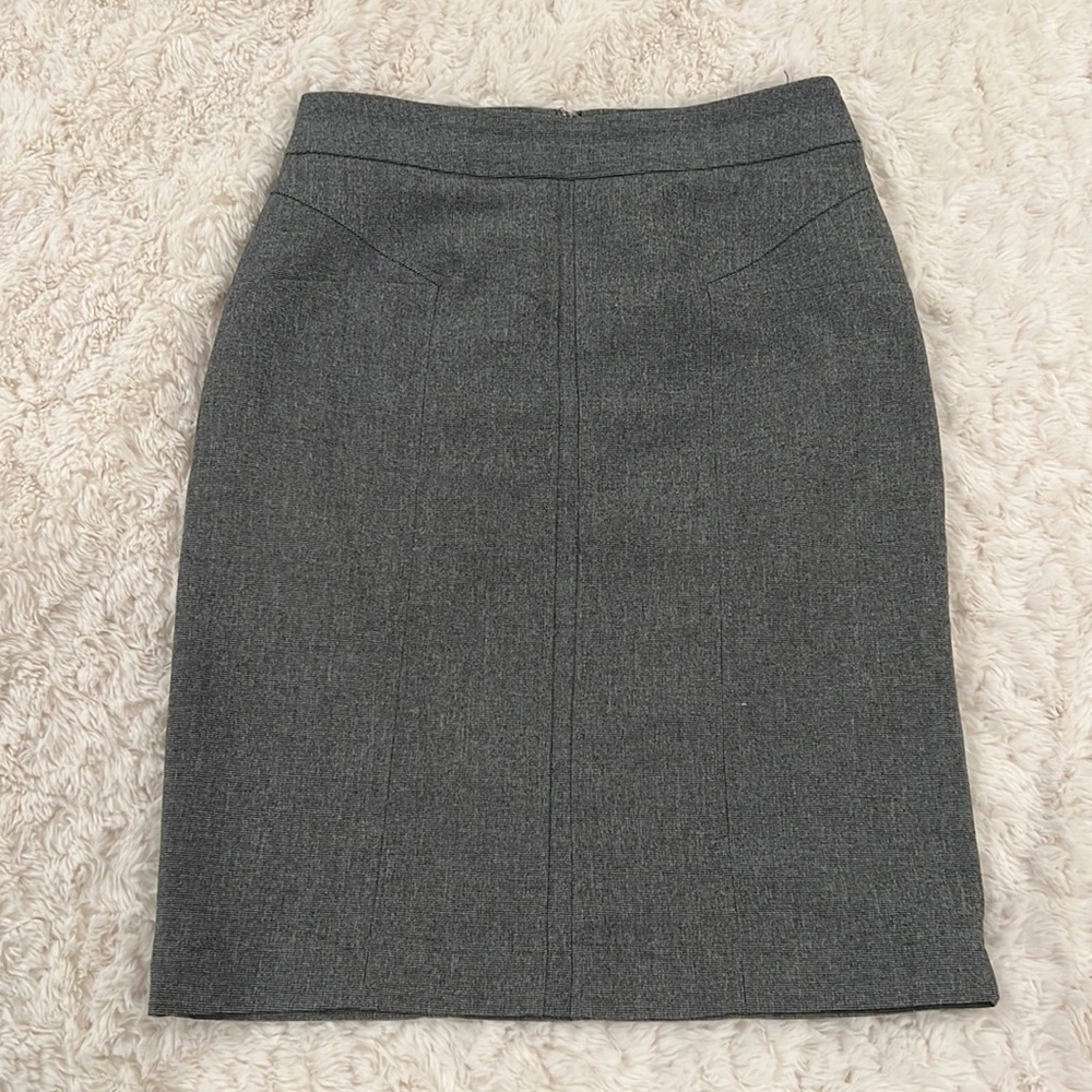 Worthington grey pencil skirt. Size 8